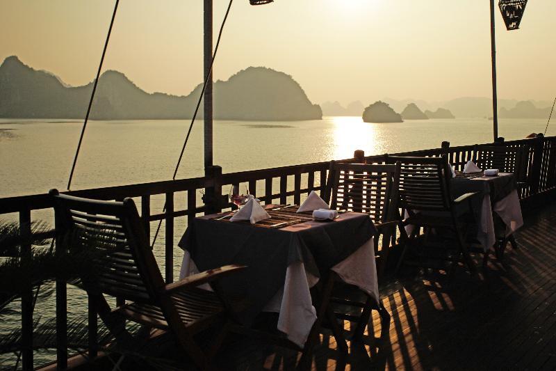 Heritage Line Violet Cruise - Halong Bay & Lan Ha Bay Χα Λονγκ Εξωτερικό φωτογραφία