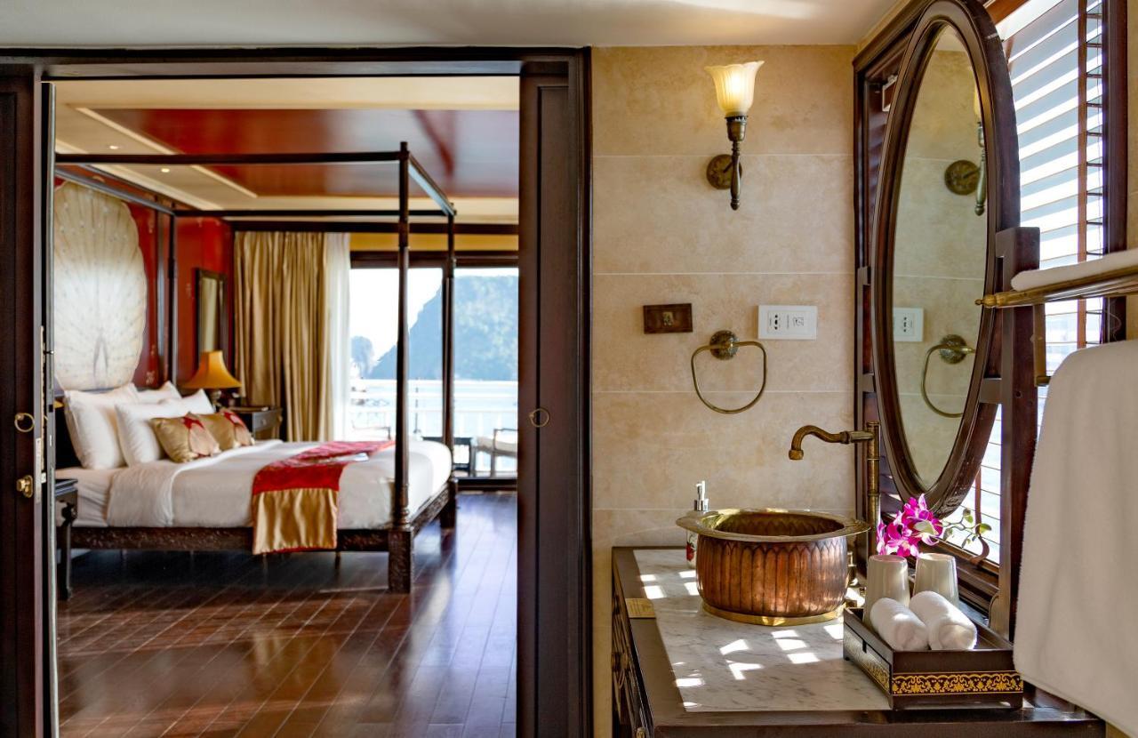 Heritage Line Violet Cruise - Halong Bay & Lan Ha Bay Χα Λονγκ Εξωτερικό φωτογραφία