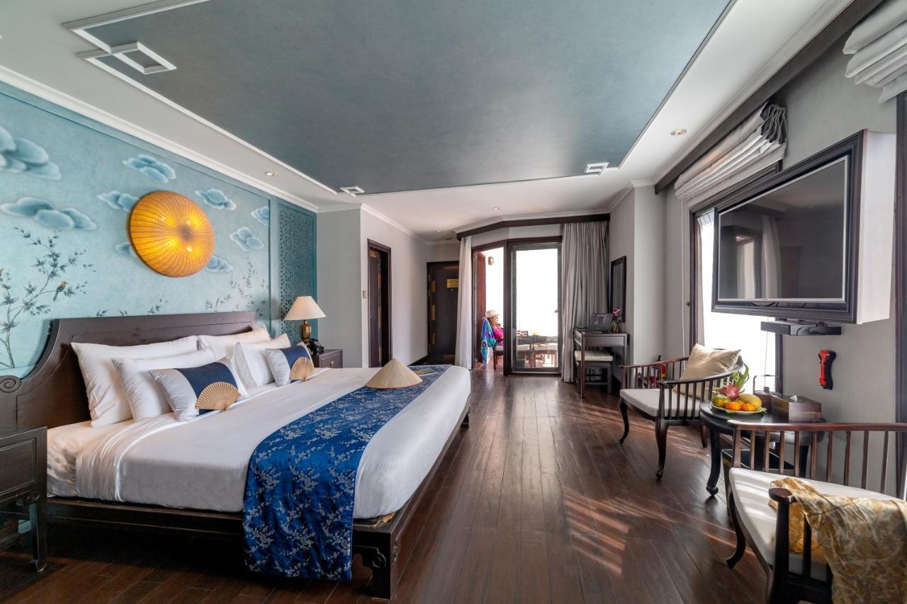 Heritage Line Violet Cruise - Halong Bay & Lan Ha Bay Χα Λονγκ Εξωτερικό φωτογραφία